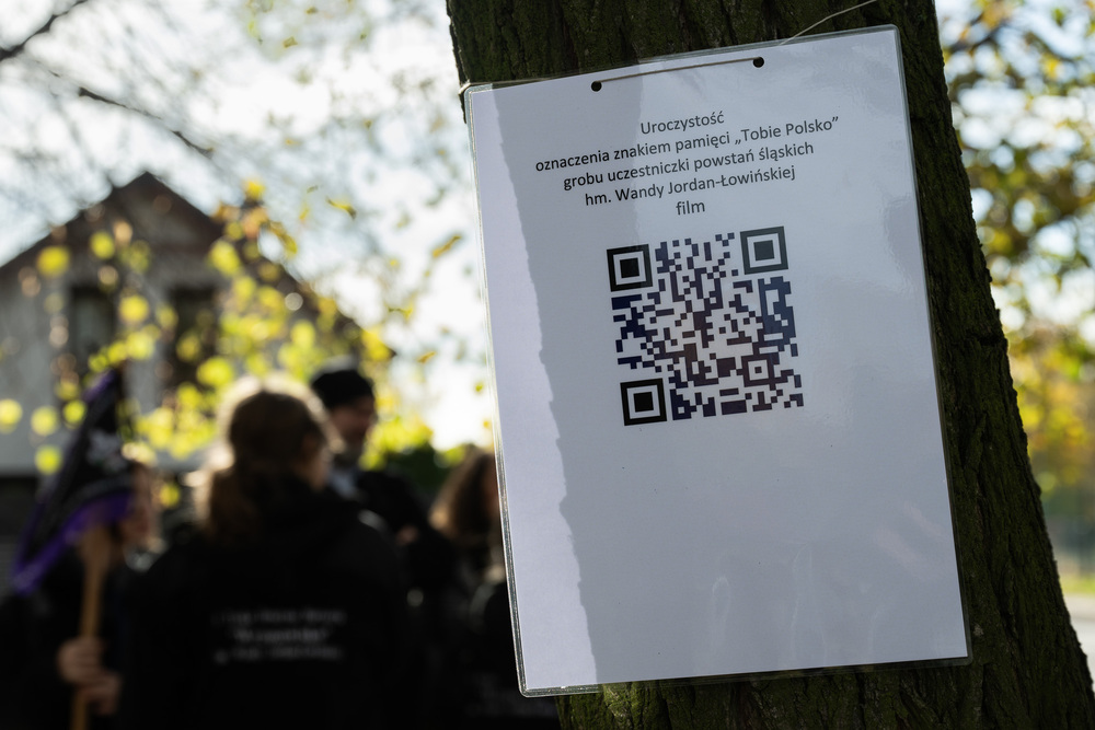 Uroczystość oznaczenia znakiem pamięci „Tobie Polsko” grobu uczestniczki III powstania śląskiego hm. Wandy Jordan-Łowińskiej – Katowice. Fot.: IPN Krzysztof Łojko