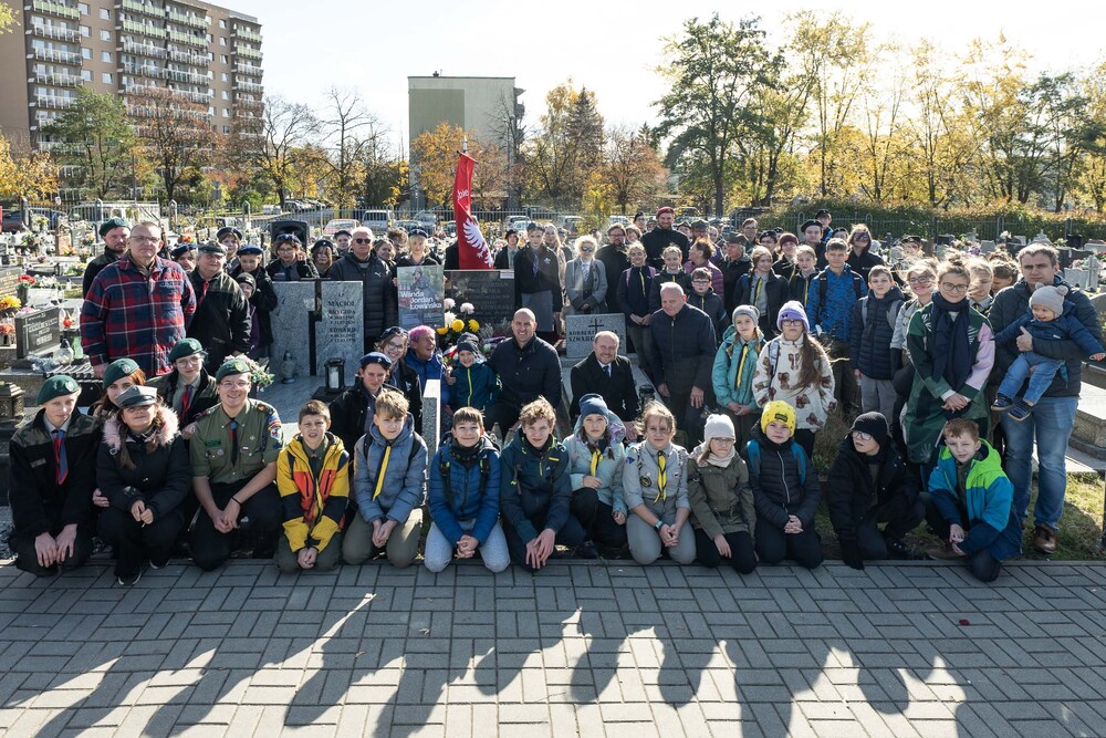 Uroczystość oznaczenia znakiem pamięci „Tobie Polsko” grobu uczestniczki III powstania śląskiego hm. Wandy Jordan-Łowińskiej – Katowice. Fot.: IPN Krzysztof Łojko