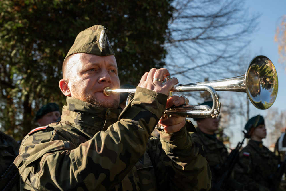 Uroczystość oznaczenia grobu gen. broni Leona Berbeckiego plakietą „Grób Weterana Walk o Wolność i Niepodległość Polski”. Fot.: IPN Krzysztof Łojko