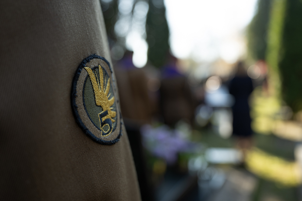 Uroczystość oznaczenia grobu gen. broni Leona Berbeckiego plakietą „Grób Weterana Walk o Wolność i Niepodległość Polski”. Fot.: IPN Krzysztof Łojko