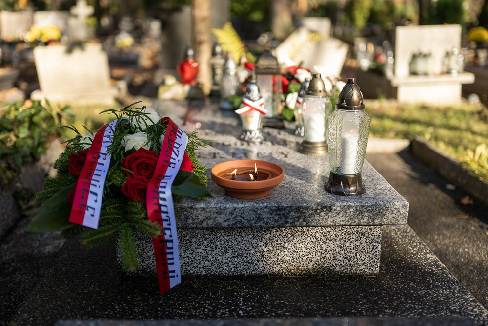 Uroczystość oznaczenia grobu gen. broni Leona Berbeckiego plakietą „Grób Weterana Walk o Wolność i Niepodległość Polski”. Fot.: IPN Krzysztof Łojko