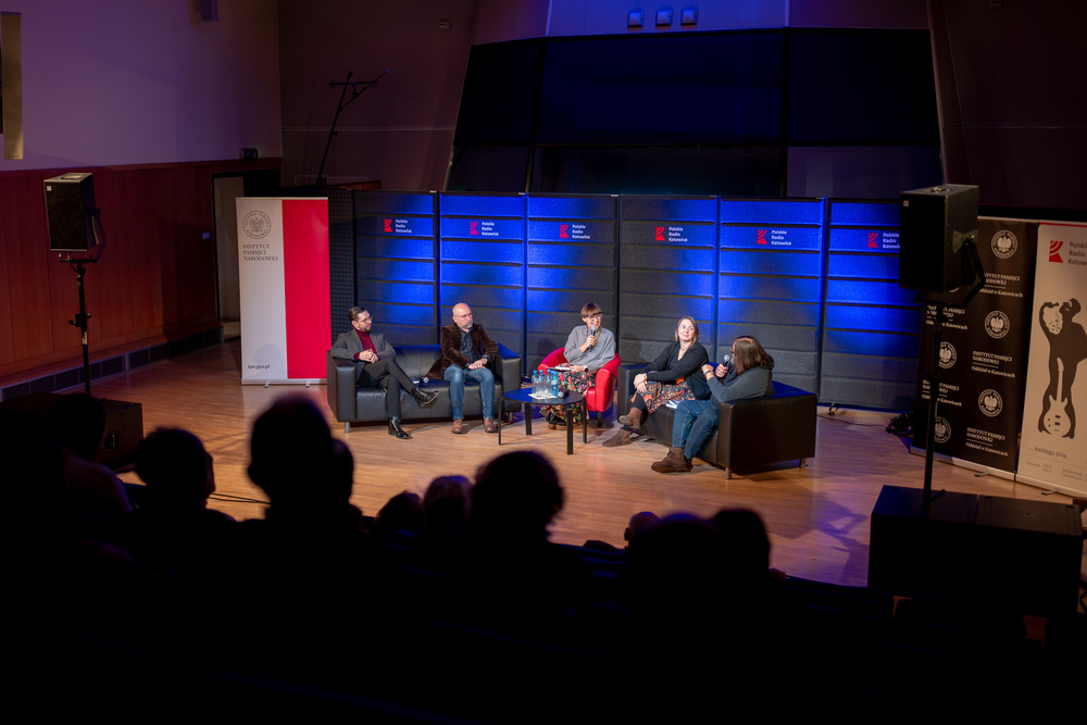 Słuchanie w ciemnościach „Po prostu Korfanty” – Katowice, 15 listopada 2025. Fot.: IPN Krzysztof Łojko