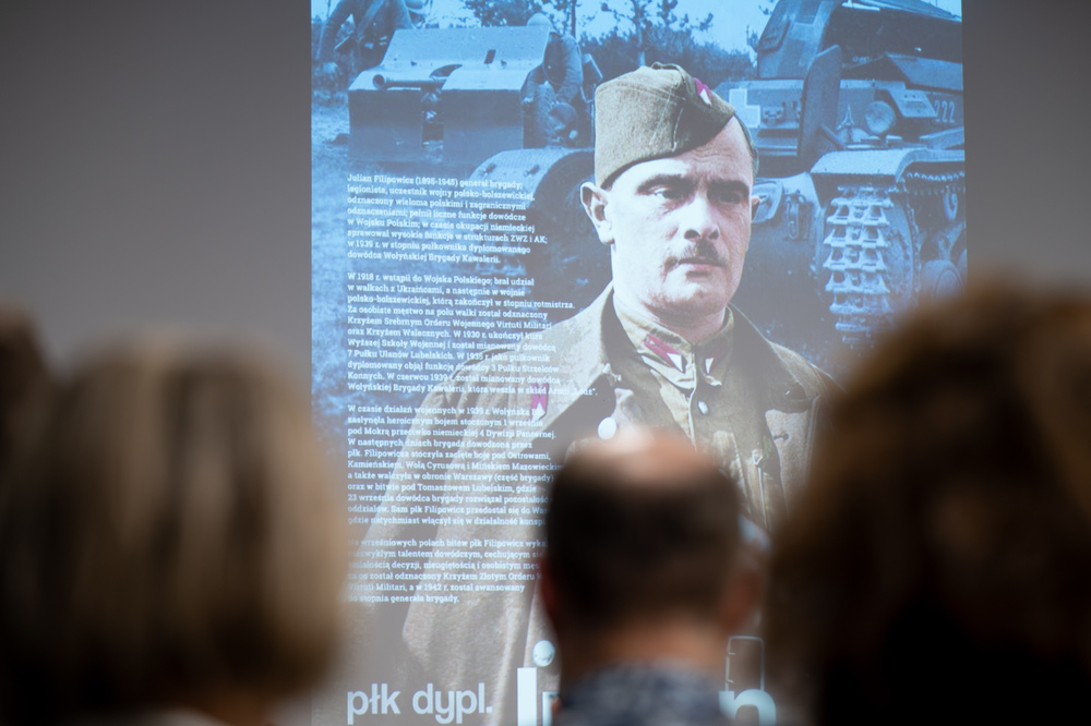 Wykład Adama Kurusa „Nieznane fakty o boju Wołyńskiej Brygady Kawalerii pod Mokrą 1 IX 1939”. Fot.: IPN Krzysztof Łojko