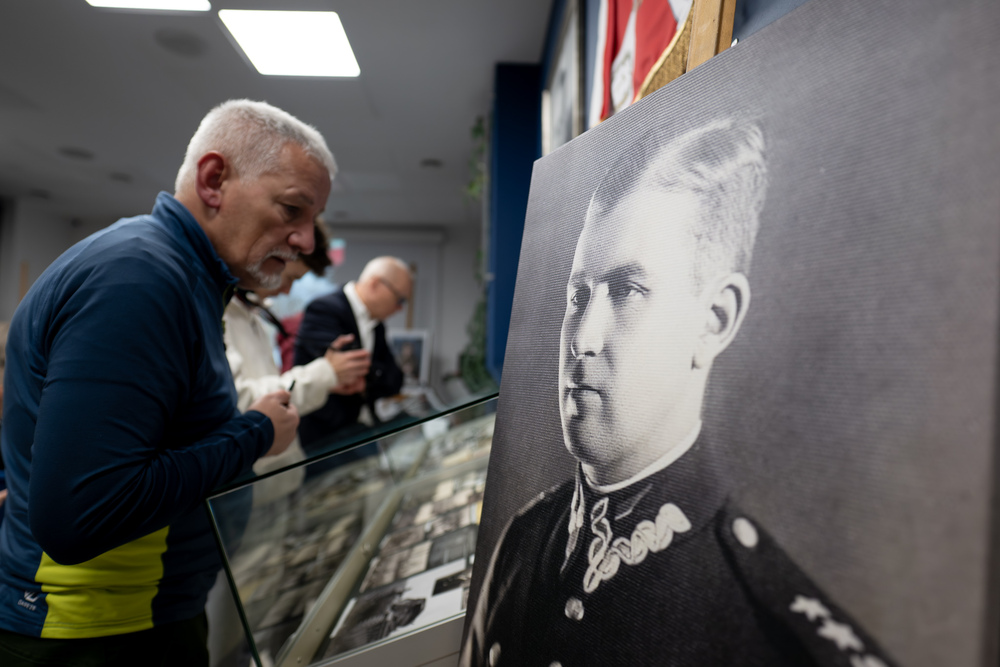 Wykład Adama Kurusa „Nieznane fakty o boju Wołyńskiej Brygady Kawalerii pod Mokrą 1 IX 1939”. Fot.: IPN Krzysztof Łojko