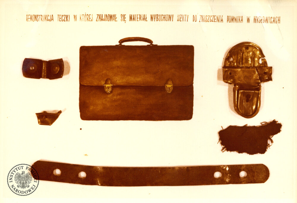 Zrekonstruowana teczka, w której miał być umieszczony materiał wybuchowy wykorzystany do wysadzenia pomnika w Mysłowicach w maju 1982 r. (IPN Ka 048/1310)