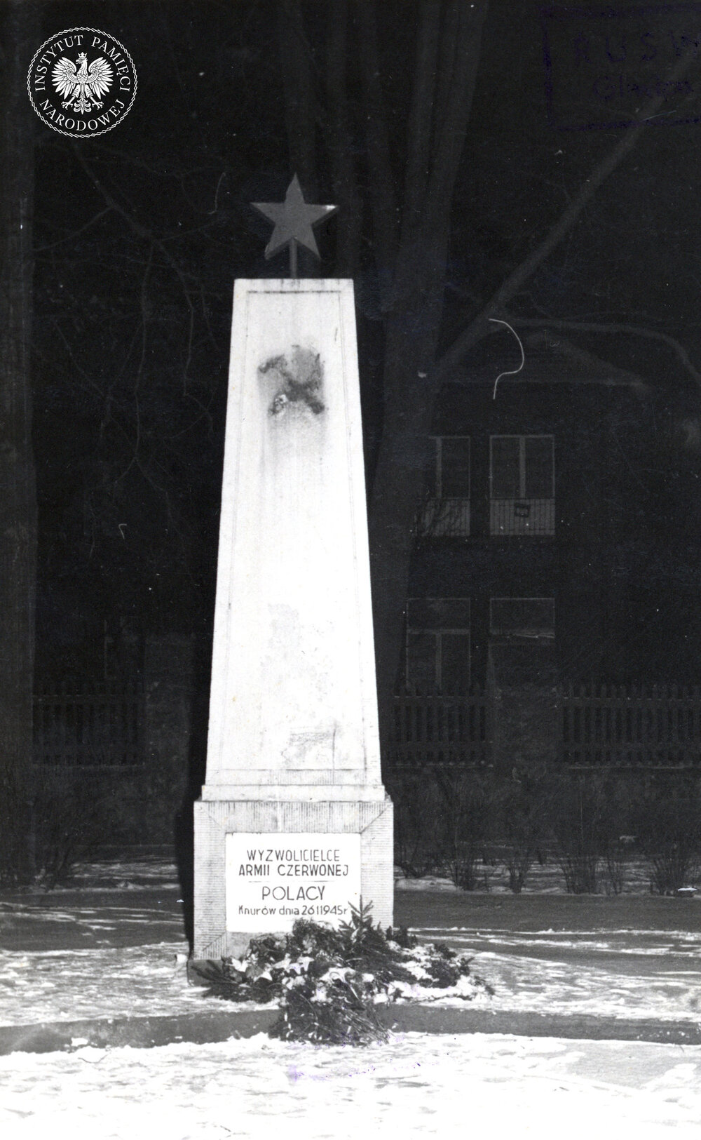 Pomnik w Knurowie przy ul. Dworcowej, luty 1985 r. (IPN Ka 048/1821, t. 1)