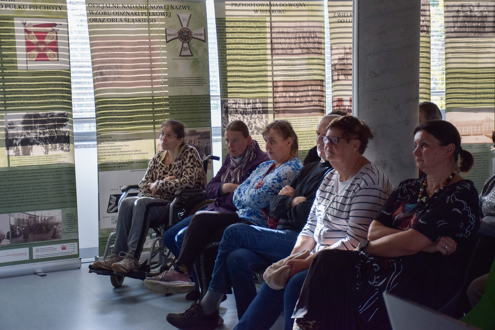 Zajęcia edukacyjne IPN w regionie częstochowskim. Fot. LUBITEKA Miejsko-Powiatowa Biblioteka Publiczna im. Józefa Lompy w Lublińcu
