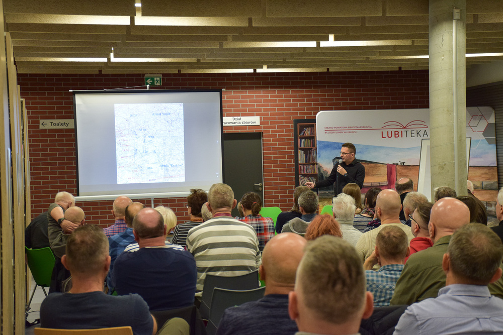 Zajęcia edukacyjne IPN w regionie częstochowskim. Fot. LUBITEKA Miejsko-Powiatowa Biblioteka Publiczna im. Józefa Lompy w Lublińcu