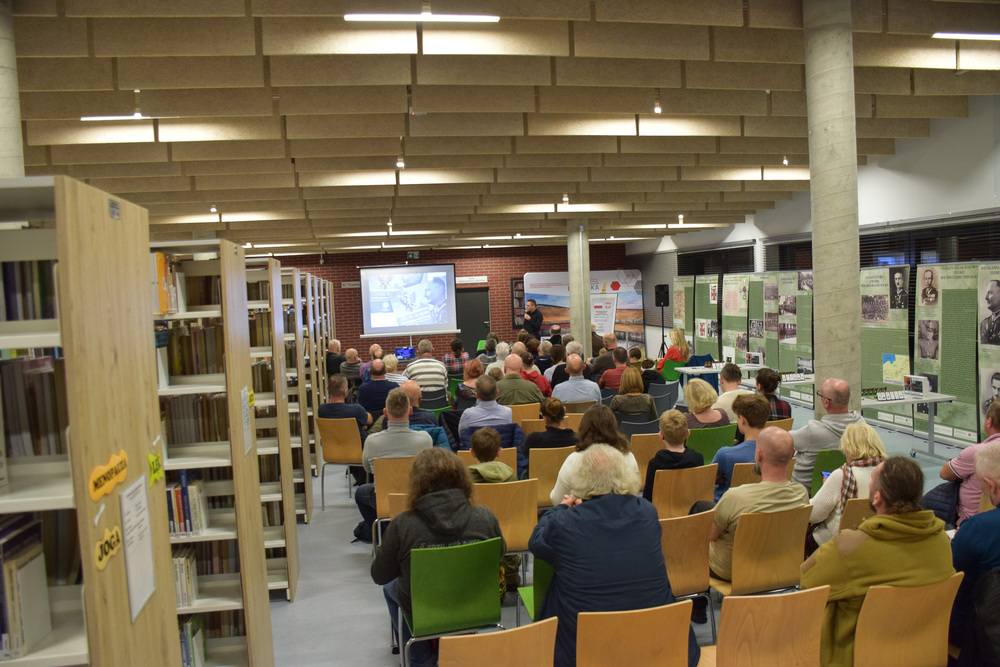 Zajęcia edukacyjne IPN w regionie częstochowskim. Fot. LUBITEKA Miejsko-Powiatowa Biblioteka Publiczna im. Józefa Lompy w Lublińcu