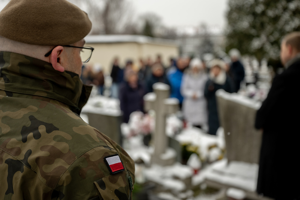 Uroczystość oznaczenia grobu obrońcy Lwowa śp. Ludwika Giebułtowicza plakietą „Grób Weterana Walk o Wolność i Niepodległość Polski”. Fot.: IPN Krzysztof Łojko