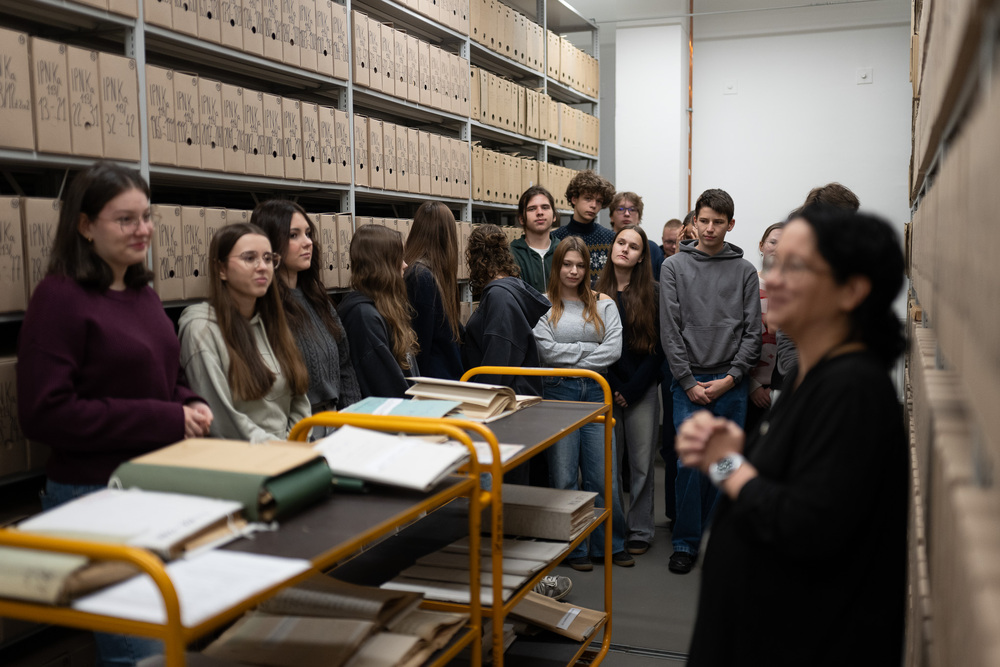 Jak magazyny akt IPN zmieniają się w żywą lekcję historii dla uczniów? Zajęcia "Co kryją Archiwa IPN?". Fot.: IPN Krzysztof Łojko