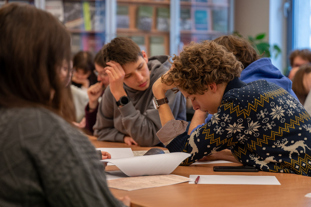 Jak magazyny akt IPN zmieniają się w żywą lekcję historii dla uczniów? Zajęcia "Co kryją Archiwa IPN?". Fot.: IPN Krzysztof Łojko