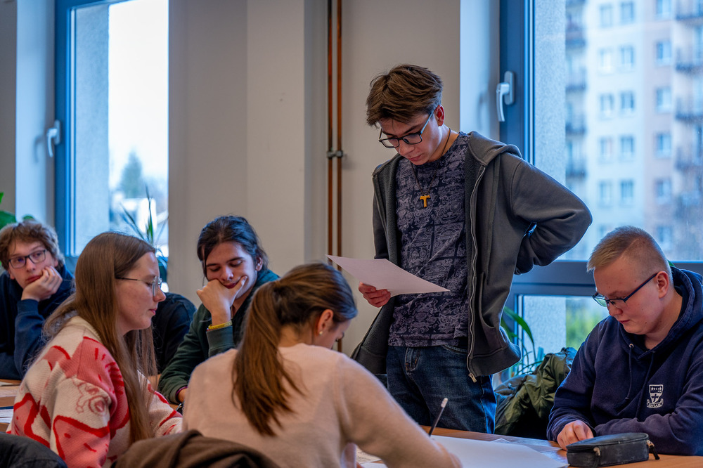 Jak magazyny akt IPN zmieniają się w żywą lekcję historii dla uczniów? Zajęcia "Co kryją Archiwa IPN?". Fot.: IPN Krzysztof Łojko