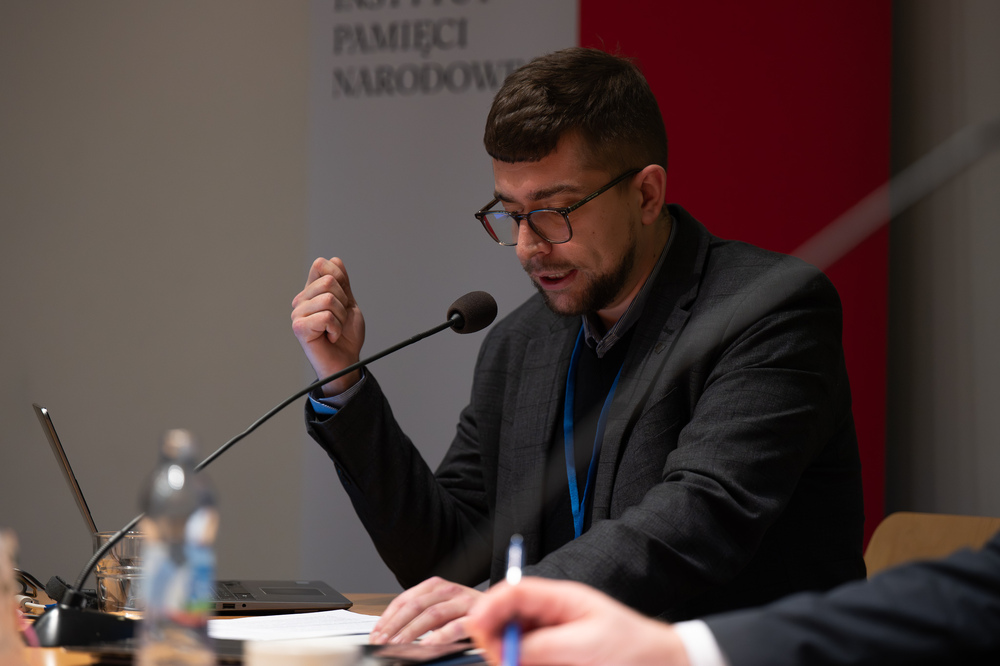 „Krajobraz powstańczy na polskich cmentarzach. Studium przypadków grobów powstańców ujętych w ewidencji grobów weteranów walk o wolność i niepodległość Polski”. Fot.: IPN Krzysztof Łojko