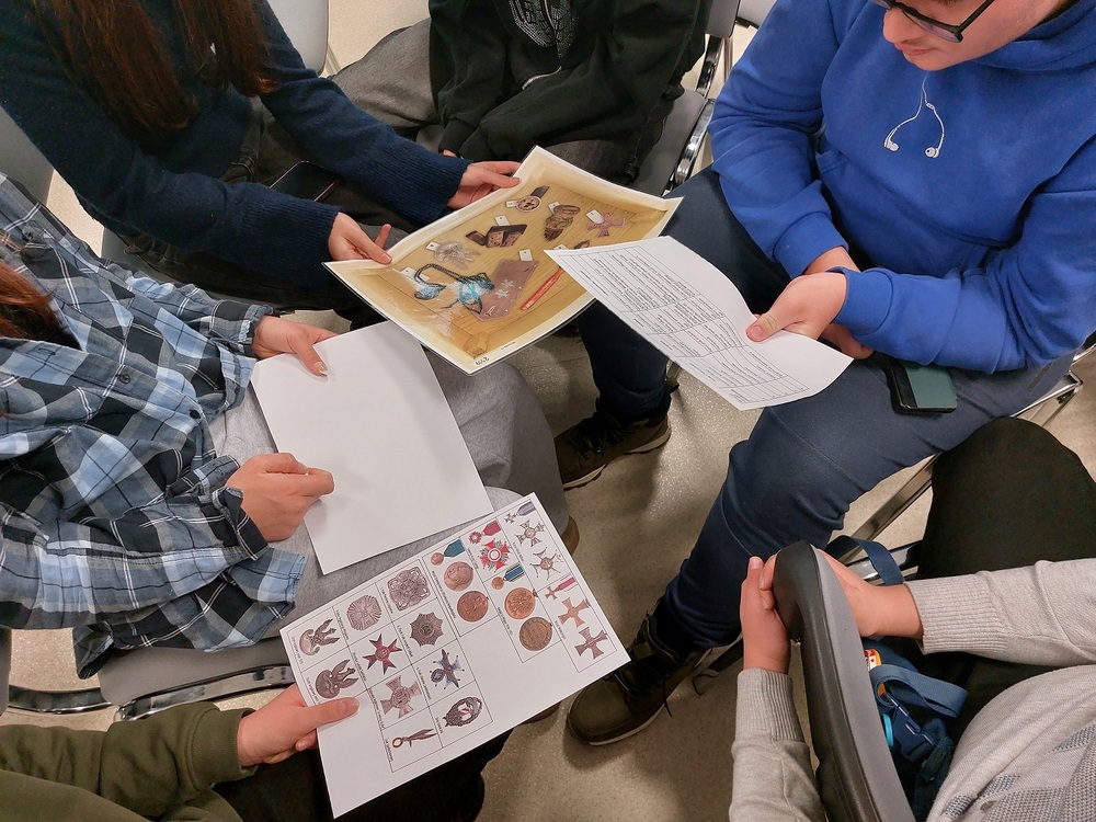 Warsztaty w ramach projektu IPN „Łączka i inne miejsca poszukiwań“. Fot. Angelika Blinda/IPN