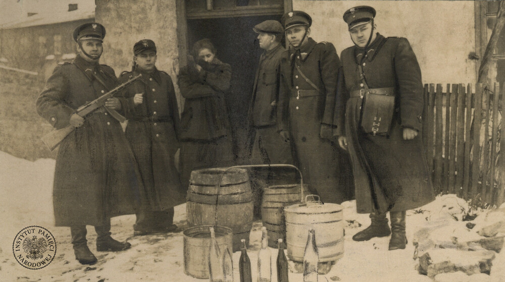 „Wykrycie nielegalnej bimbrowni” (IPN Ka 439/38)