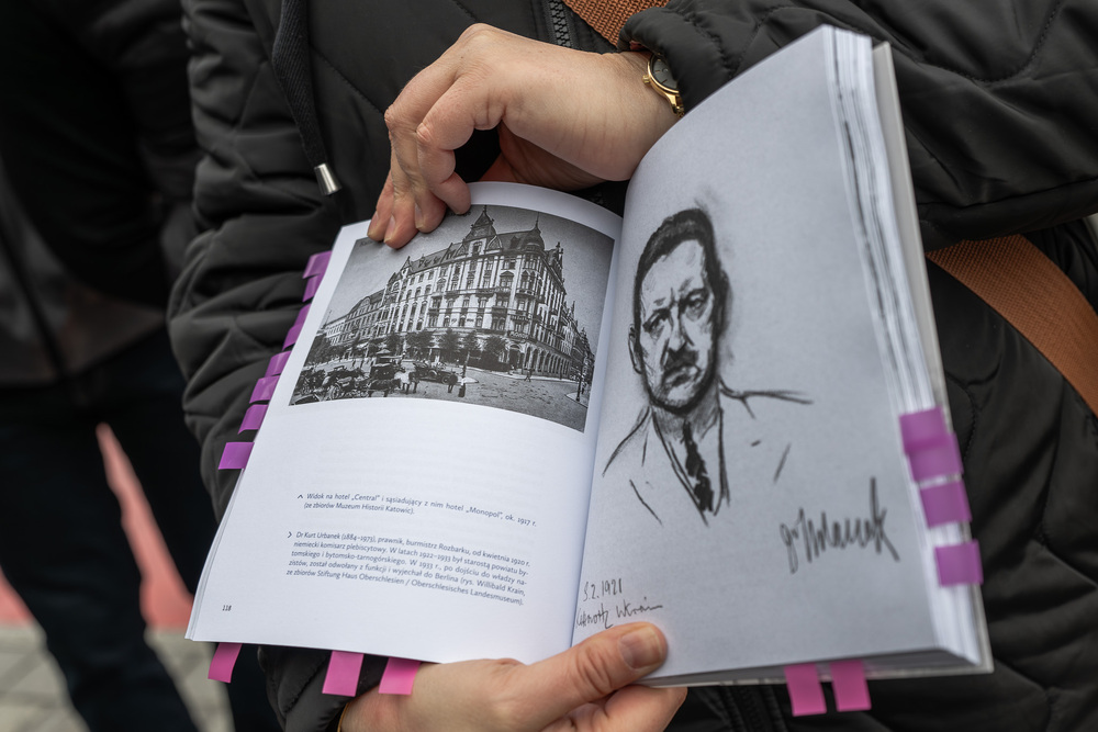 Spacer historyczny po centrum Katowic śladami powstań śląskich i plebiscytu.: Fot.: IPN Krzysztof Łojko