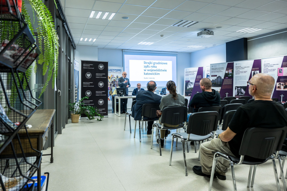 Promocja publikacji „Strajki grudniowe 1981 roku w województwie katowickim. Studia i materiały” – Katowice, 18 grudnia 2025. Fot.: IPN Krzysztof Łojko