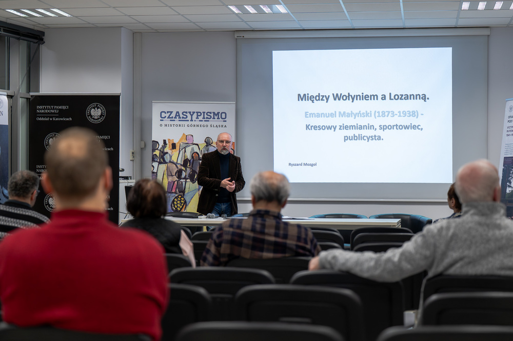 Wykład Ryszarda Mozgola „Między Wołyniem a Lozanną. Emanuel Małyński – kresowy ziemianin, sportowiec, publicysta”. Fot.: IPN Krzysztof Łojko