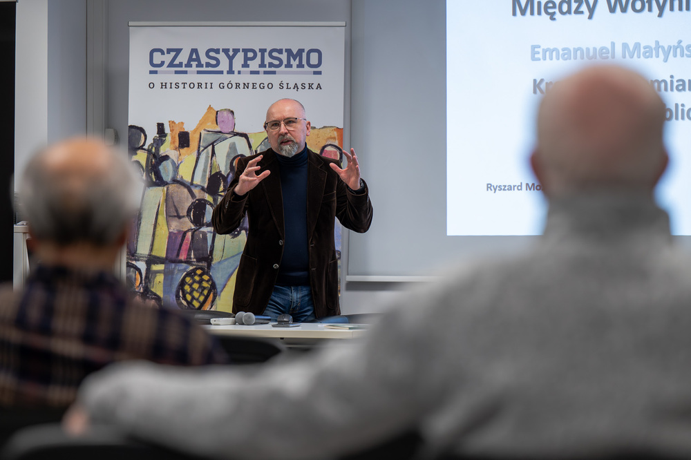 Wykład Ryszarda Mozgola „Między Wołyniem a Lozanną. Emanuel Małyński – kresowy ziemianin, sportowiec, publicysta”. Fot.: IPN Krzysztof Łojko