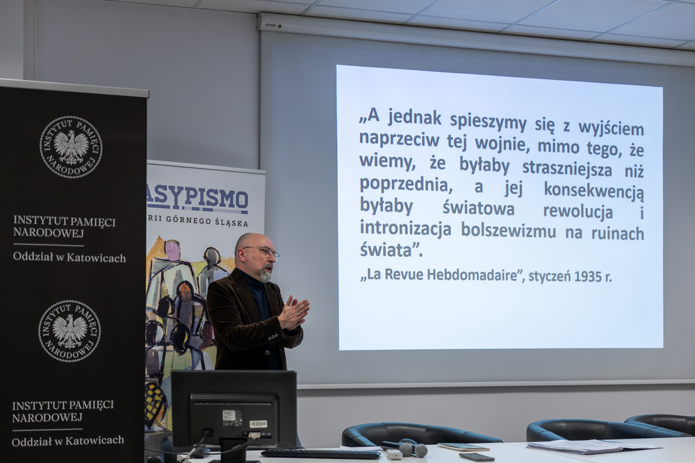 Wykład Ryszarda Mozgola „Między Wołyniem a Lozanną. Emanuel Małyński – kresowy ziemianin, sportowiec, publicysta”. Fot.: IPN Krzysztof Łojko