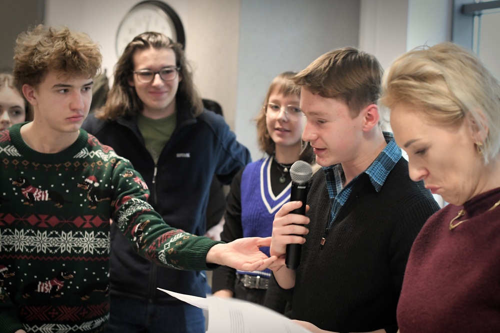 Spotkanie w ramach projektu edukacyjnego „Łączka i inne miejsca poszukiwań". Fot. Adam Kondracki/IPN