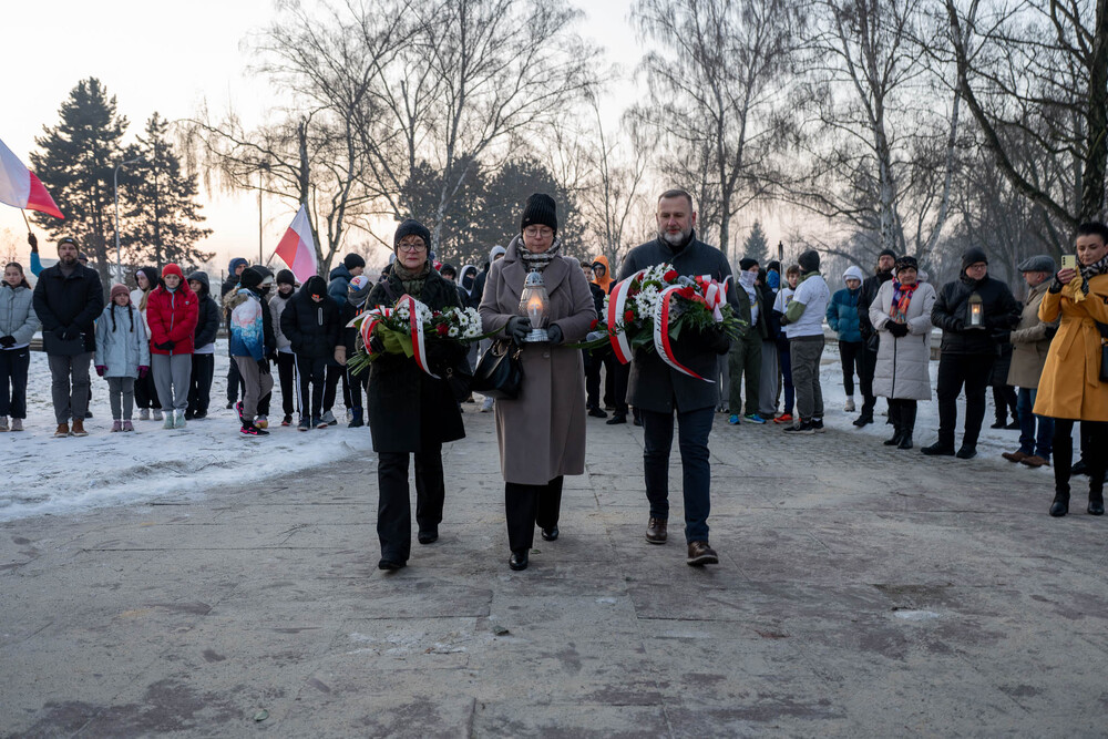 Bieg Pamięci ze Światłem Pokoju: sztafeta młodzieży z Oświęcimia do Gliwic – 19 stycznia 2026. Fot.: IPN Krzysztof Łojko