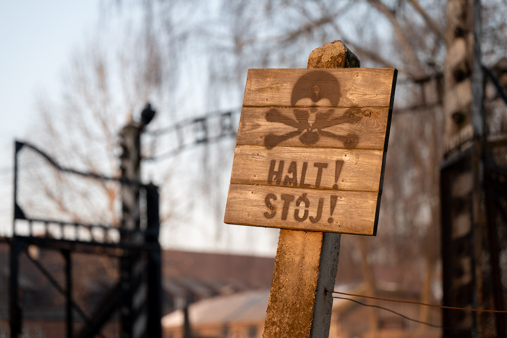 Bieg Pamięci ze Światłem Pokoju: sztafeta młodzieży z Oświęcimia do Gliwic – 19 stycznia 2026. Fot.: IPN Krzysztof Łojko