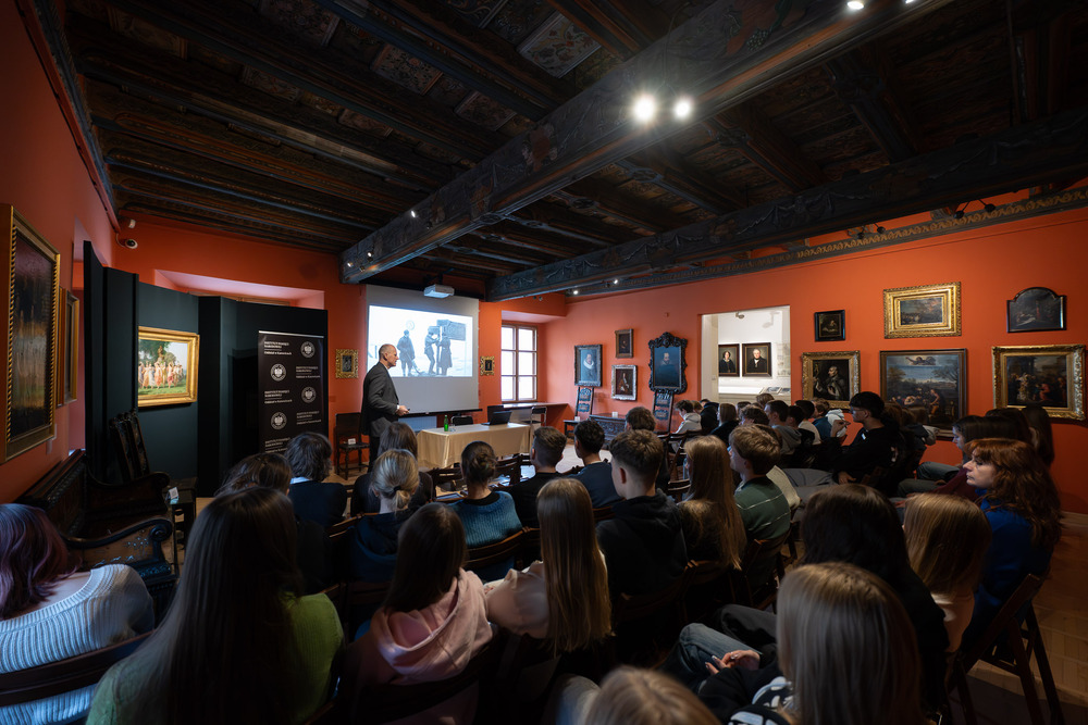 Wykład dla młodzieży „Tragedia Górnośląska 1945” – Tarnowskie Góry, 3 lutego 2026. Fot.: IPN Krzysztof Łojko