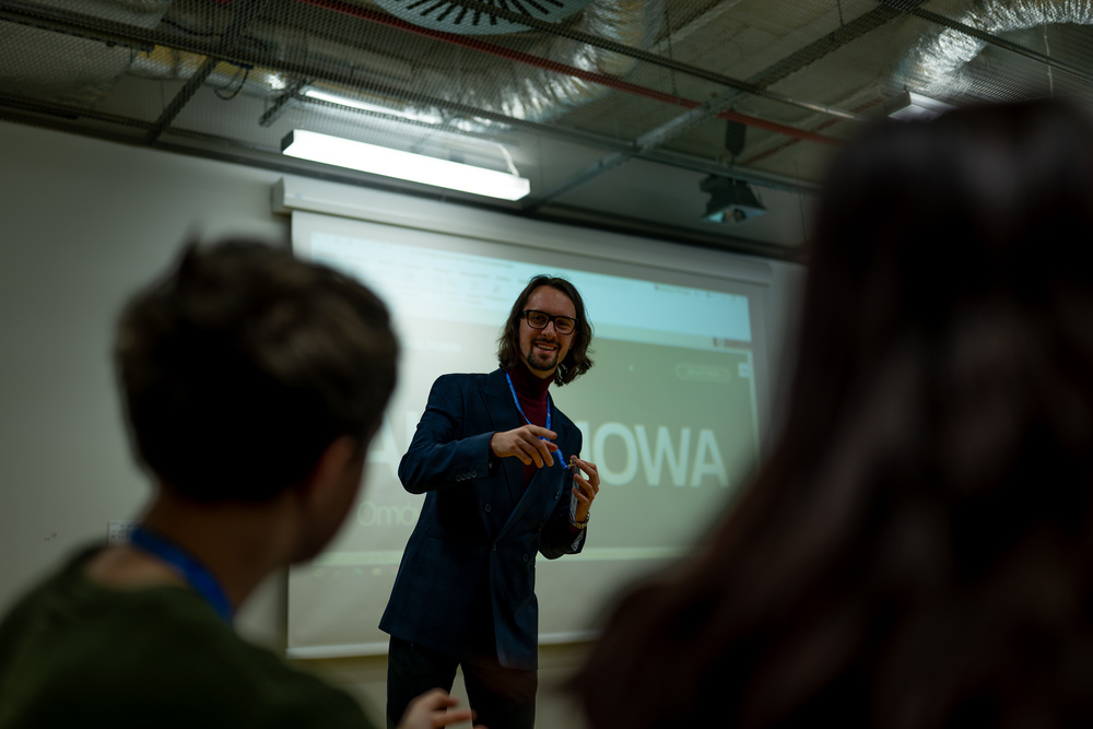 Szkolenie przygotowujące młodzież do udziału w XI edycji Turnieju Debat Historycznych IPN. Fot.: IPN Krzysztof Łojko