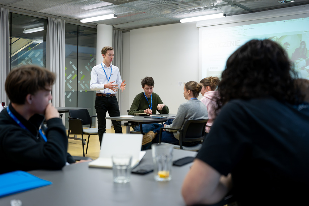 Szkolenie przygotowujące młodzież do udziału w XI edycji Turnieju Debat Historycznych IPN. Fot.: IPN Krzysztof Łojko