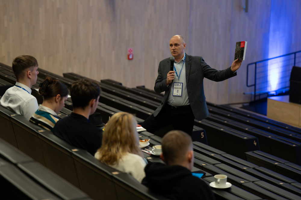 Szkolenie przygotowujące młodzież do udziału w XI edycji Turnieju Debat Historycznych IPN. Fot.: IPN Krzysztof Łojko