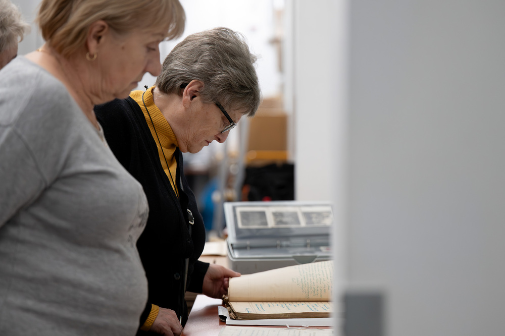 Zajęcia dla seniorów w Oddziałowym Archiwum IPN w Katowicach. Fot.: IPN Krzysztof Łojko