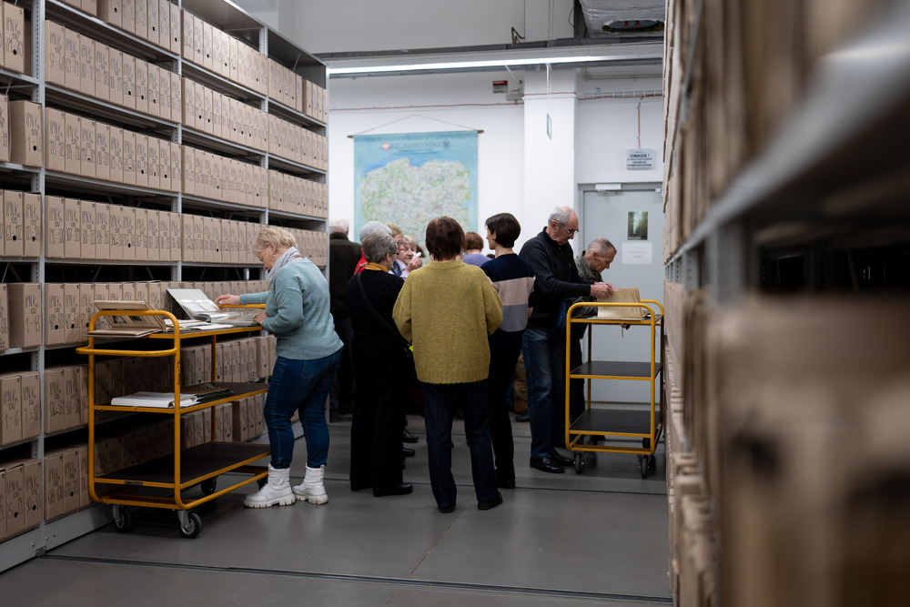 Zajęcia dla seniorów w Oddziałowym Archiwum IPN w Katowicach. Fot.: IPN Krzysztof Łojko
