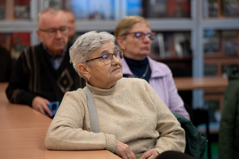 Zajęcia dla seniorów w Oddziałowym Archiwum IPN w Katowicach. Fot.: IPN Krzysztof Łojko