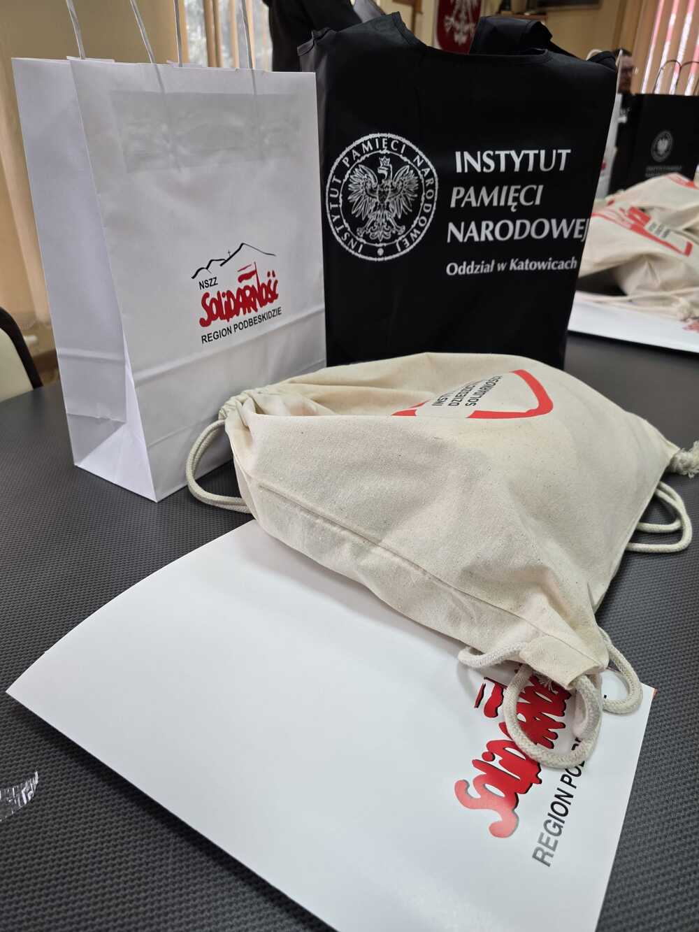 Podsumowanie V edycji Konkursu Plastycznego „Solidarność w oczach młodzieży”. Fot. Region Podbeskidzie NSZZ „Solidarność”