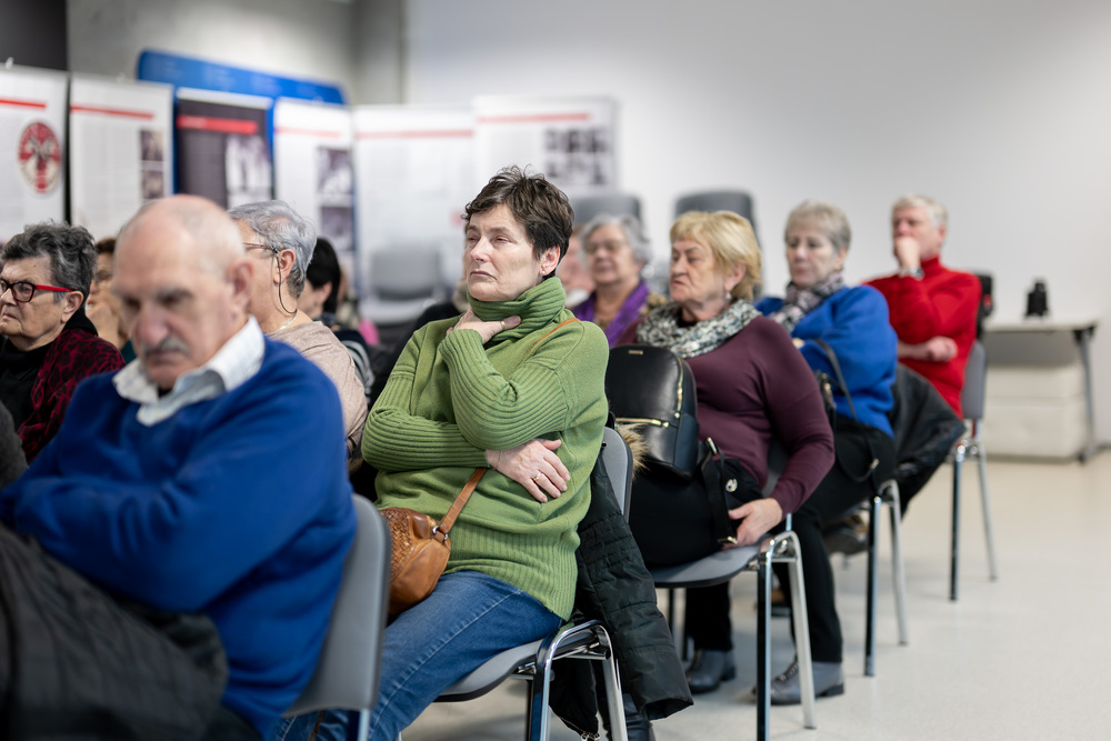 Wykład „Katyń. Fakty – opinie – kłamstwa” dla słuchaczy Uniwersytetu Trzeciego Wieku w Rudach. Fot.: IPN Krzysztof Łojko