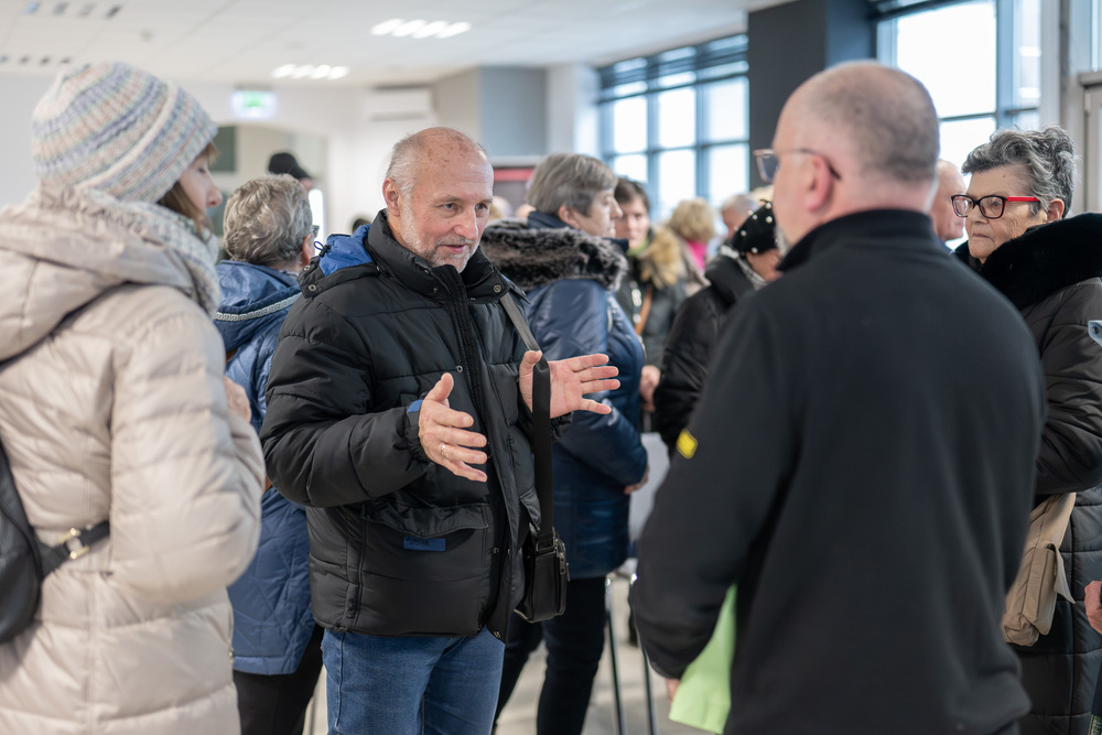 Wykład „Katyń. Fakty – opinie – kłamstwa” dla słuchaczy Uniwersytetu Trzeciego Wieku w Rudach. Fot.: IPN Krzysztof Łojko