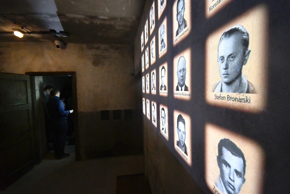 Wyjazd uczestników projektu IPN „Łączka i inne miejsca poszukiwań” do Warszawy. Fot. Adam Kondracki/IPN