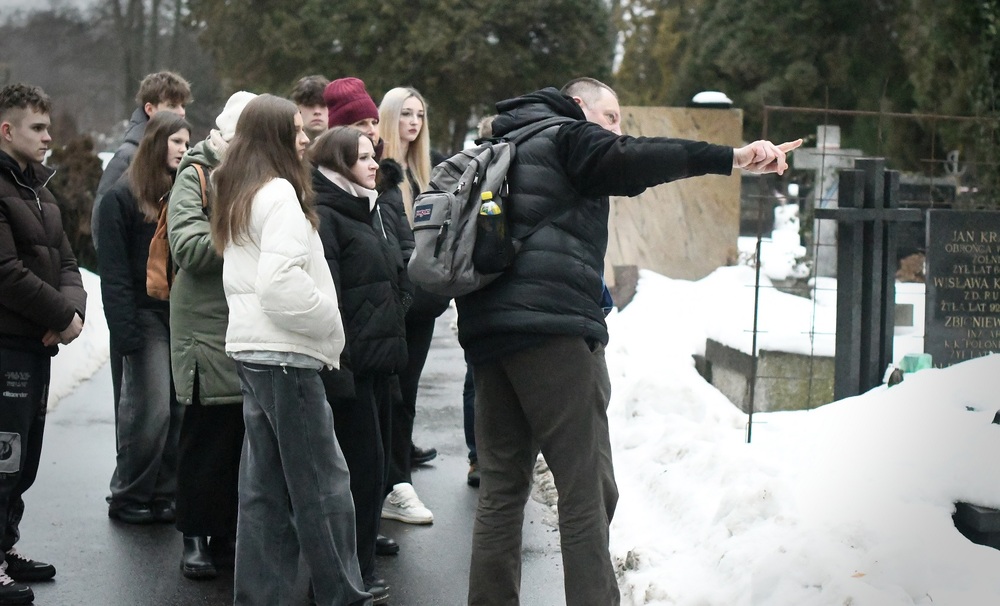 Wyjazd uczestników projektu IPN „Łączka i inne miejsca poszukiwań” do Warszawy. Fot. Adam Kondracki/IPN