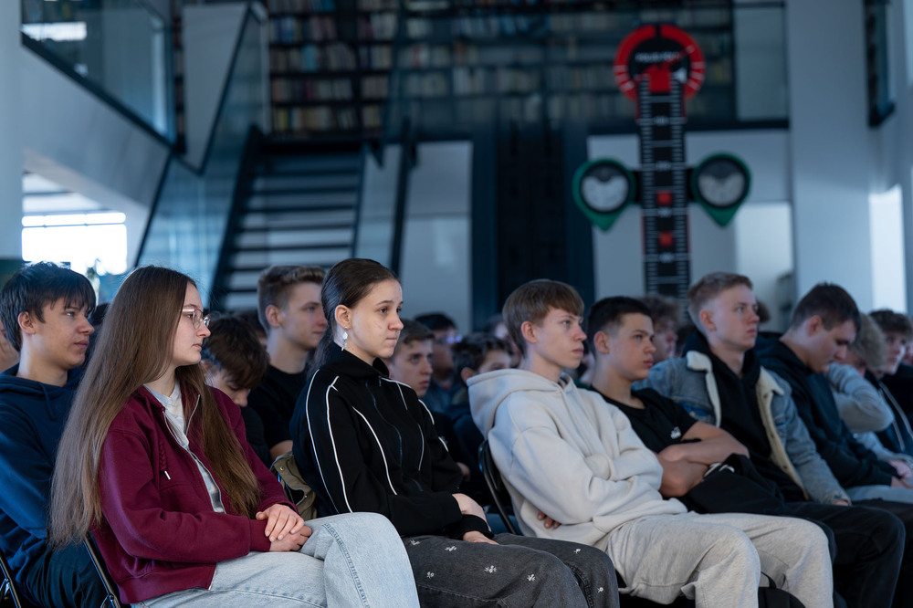 Prelekcja o akcji „Lawina” w w Miejskiej Bibliotece Publicznej w Pszowie, 5 marca 2026. Fot.: IPN Krzysztof Łojko