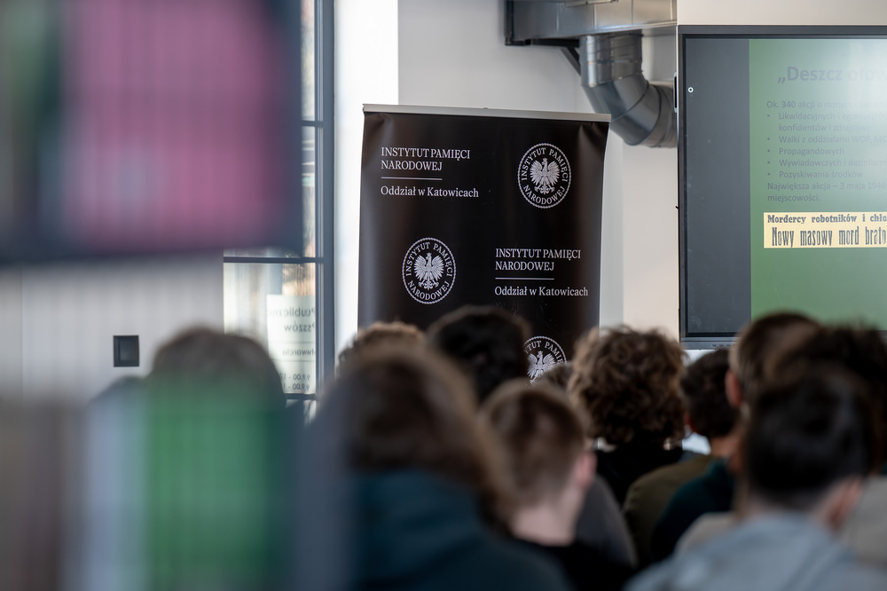 Prelekcja o akcji „Lawina” w w Miejskiej Bibliotece Publicznej w Pszowie, 5 marca 2026. Fot.: IPN Krzysztof Łojko