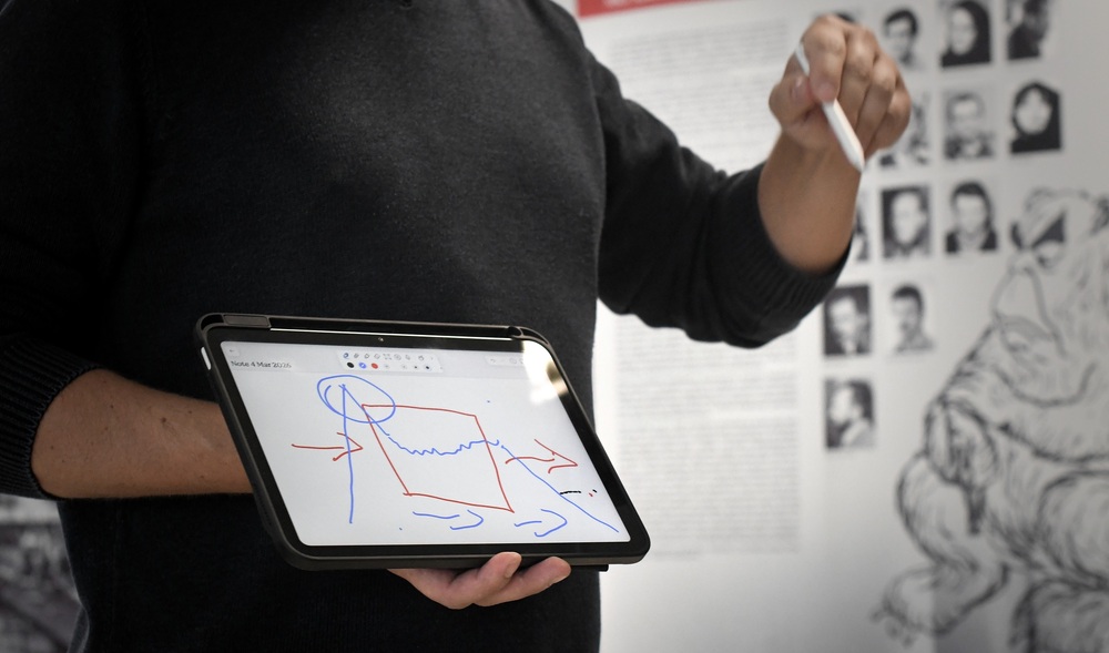 Piąte spotkanie w ramach projektu edukacyjnego „Łączka i inne miejsca poszukiwań”. Fot. Adam Kondracki/IPN