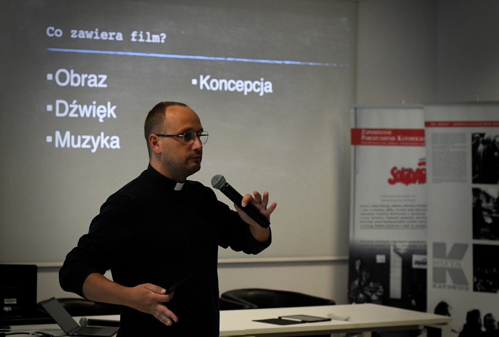 Piąte spotkanie w ramach projektu edukacyjnego „Łączka i inne miejsca poszukiwań”. Fot. Adam Kondracki/IPN