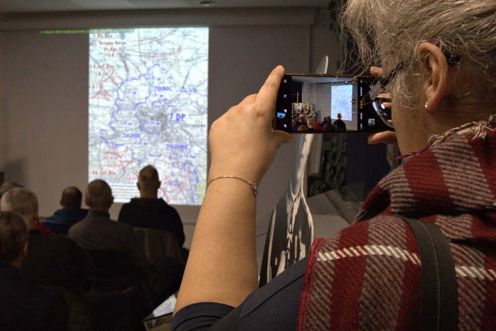 Wykład Adama Kurusa „Bitwa pod Janowem 1939”. Fot. Hubert Słabik/IPN