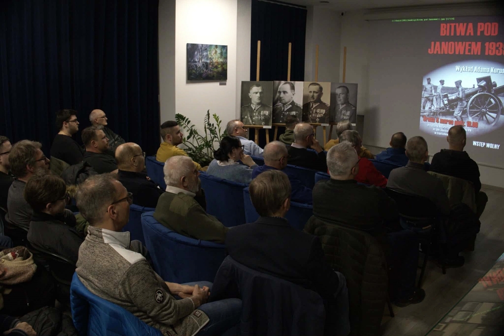Wykład Adama Kurusa „Bitwa pod Janowem 1939”. Fot. Hubert Słabik/IPN