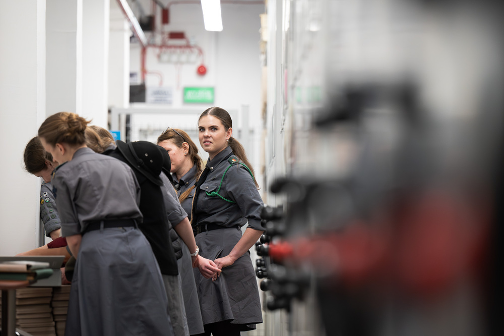 Zajęcia archiwalne dla harcerek z Hufca Harcerek ZHR na Podbeskidziu im. Zofii Kossak. Fot.: IPN Krzysztof Łojko