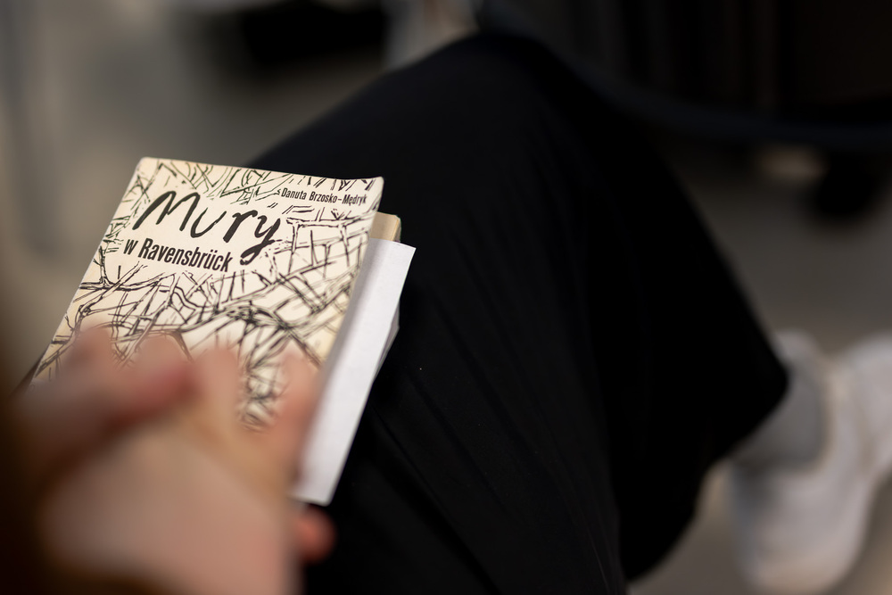 „W kręgu poezji i prozy lagrowej więźniarek KL Ravensbrück im. Wandy Półtawskiej”. Fot.: IPN Krzysztof Łojko