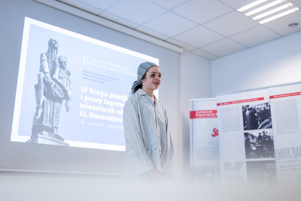 „W kręgu poezji i prozy lagrowej więźniarek KL Ravensbrück im. Wandy Półtawskiej”. Fot.: IPN Krzysztof Łojko