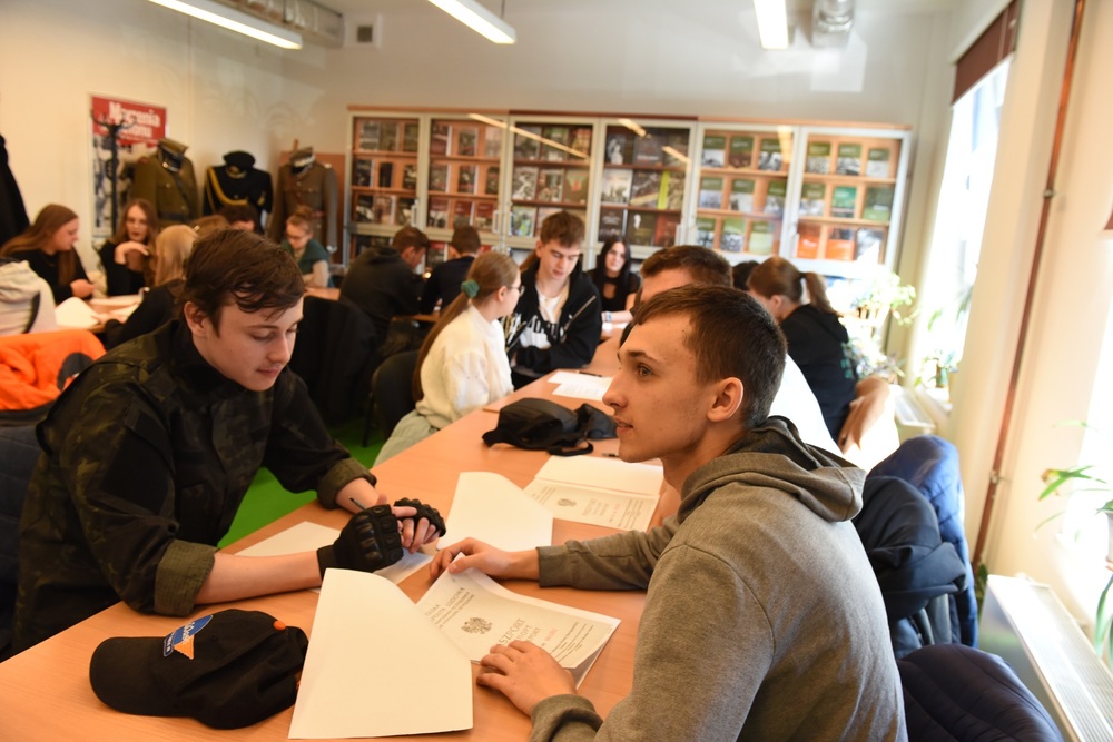 Zajęcia edukacyjne „Co kryją archiwa IPN?”. Fot. Monika Kobylańska/IPN